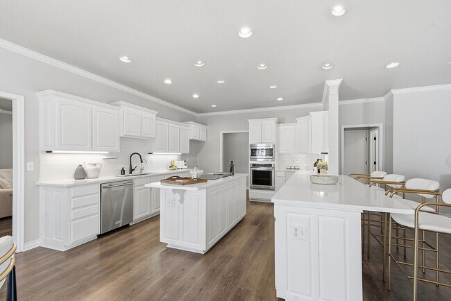 Building Photo - 408 W Fairway Ct