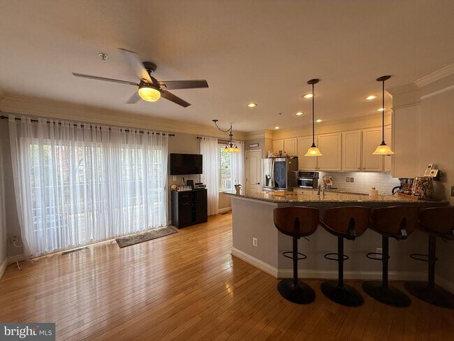 Building Photo - 2142 Capstone Cir