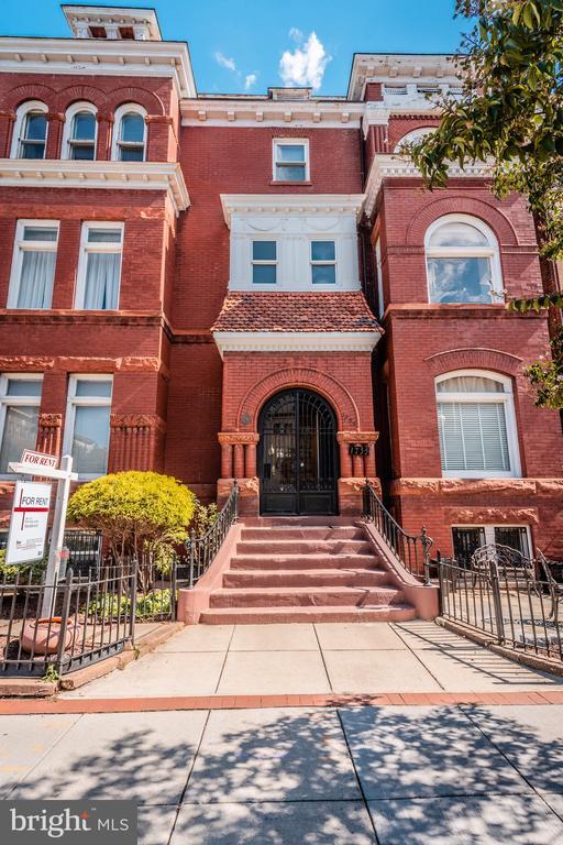 Building Photo - 1755 18th St NW