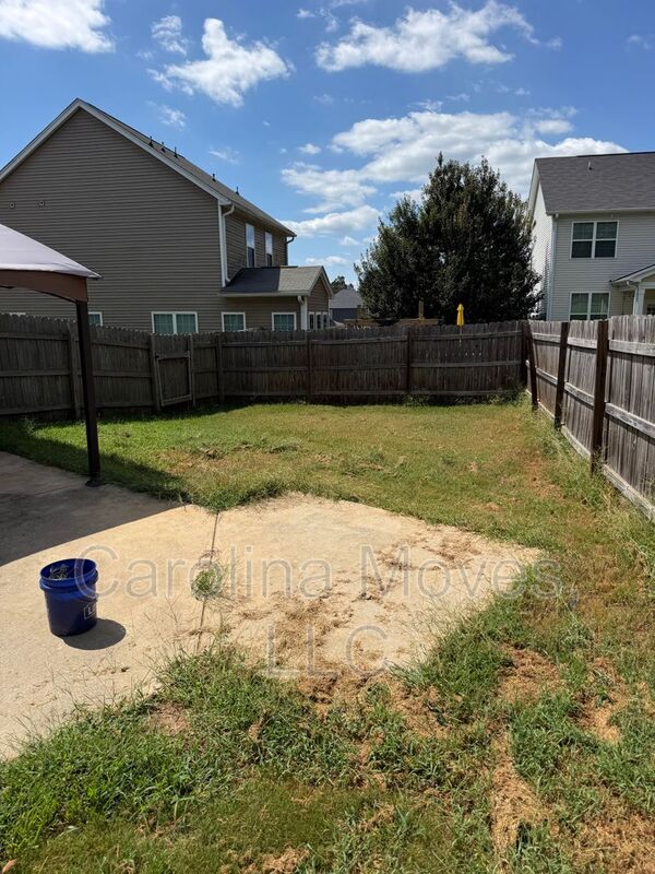 Building Photo - 123 Dunnsmore Dr