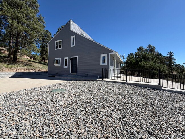 Building Photo - 3793 Badger Ln