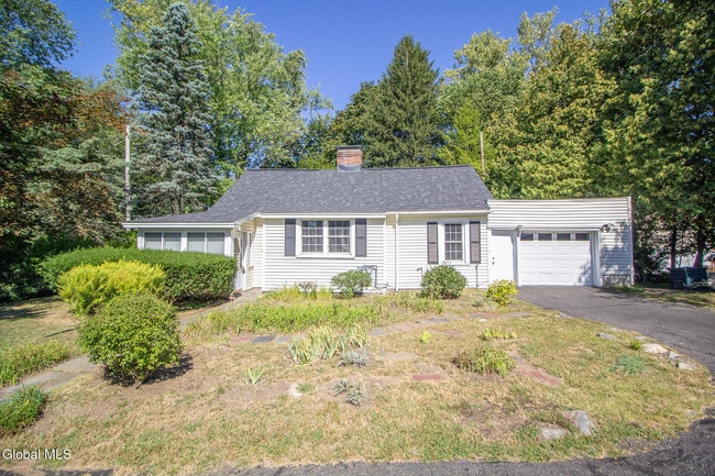 Primary Photo - 183 Old Niskayuna Rd