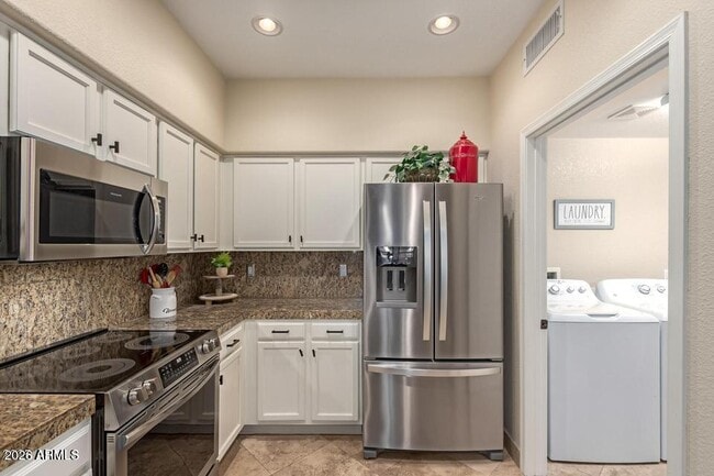Building Photo - 15221 N Clubgate Dr