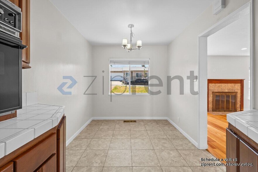 Building Photo - 24139 Zorro Ct