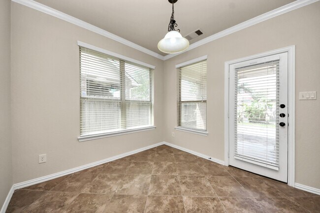 Building Photo - 12131 Cove Ridge Ln
