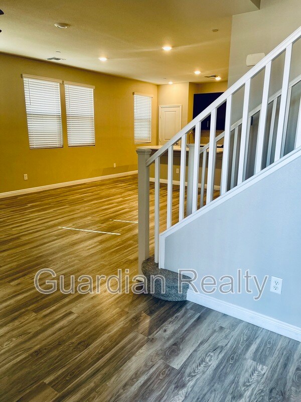 Building Photo - 3189 Brynley Ave