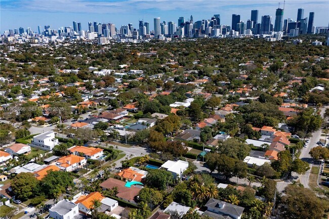 Building Photo - 1618 SW 18th St