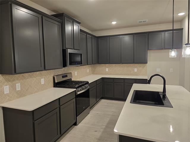 Building Photo - 3808 Malibu Dr