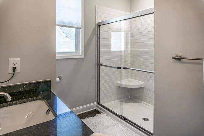 Building Photo - 515 Villa Ln