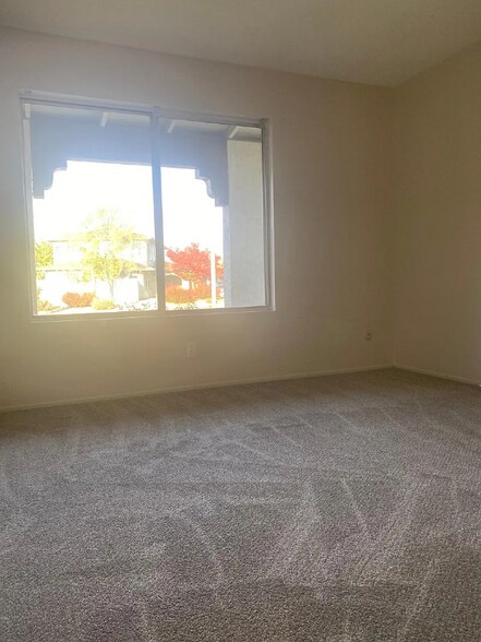 Building Photo - 4446 Moffitt Dr