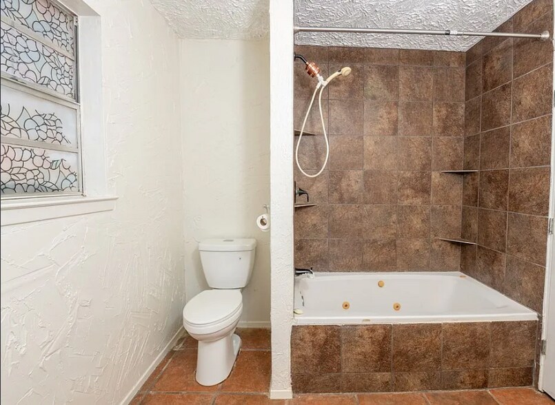 Bathroom 2 - 3226 North St