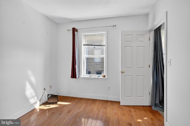 Building Photo - 1304 S Fairhill St