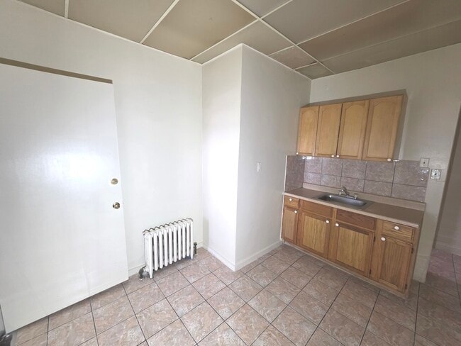 Building Photo - 6529 S Kimbark Ave