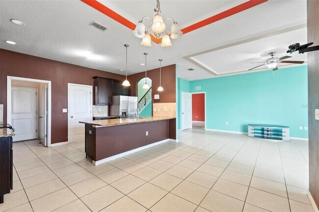 Building Photo - 625 Silverthorn Pl