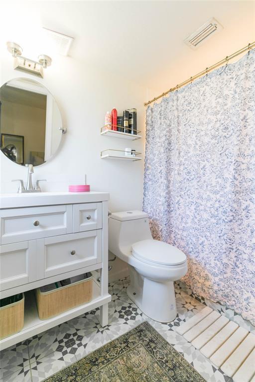 Building Photo - 1612 Berkshire Dr