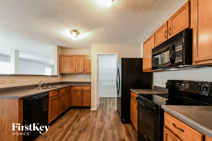 Building Photo - 12141 Belfry Dr