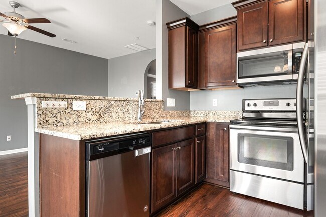 Building Photo - 105 Dursley Ln