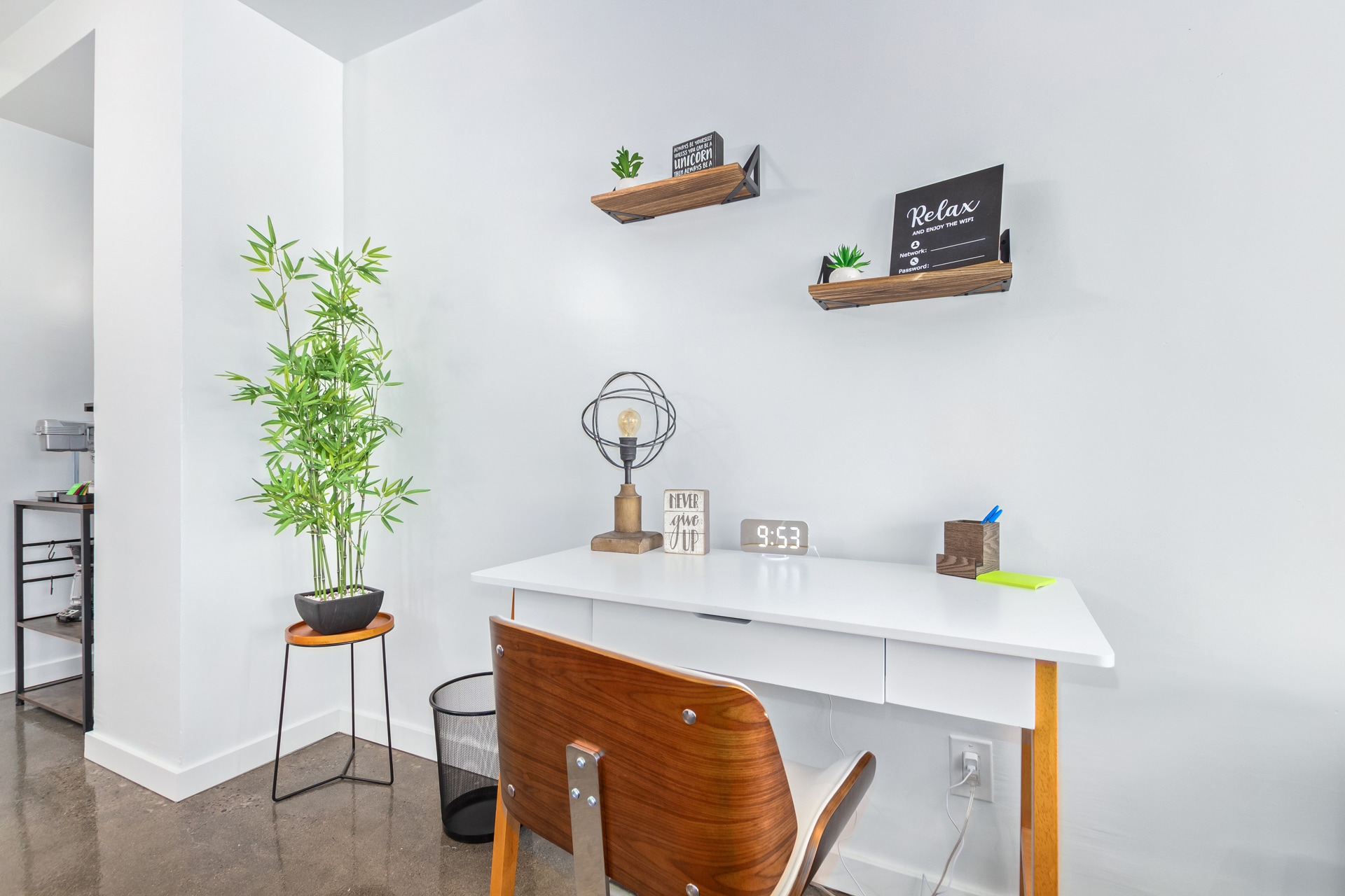 Building Photo - 805 N 4th Ave