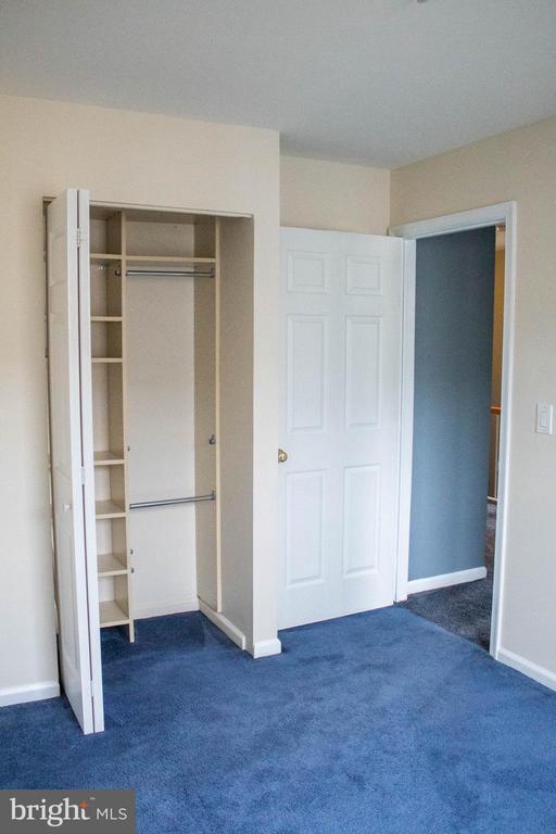 Building Photo - 2095 Pawlet Dr