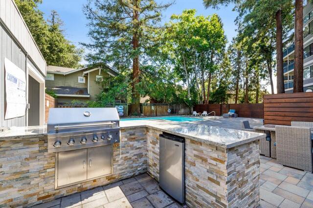 Building Photo - 725 Mariposa Ave.