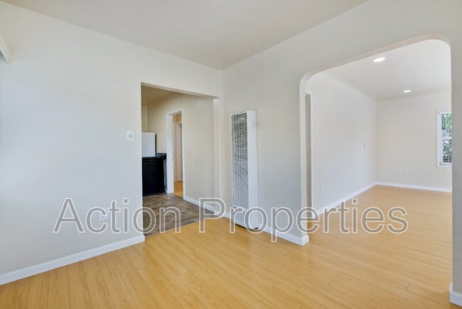 Building Photo - 171 N Frances St