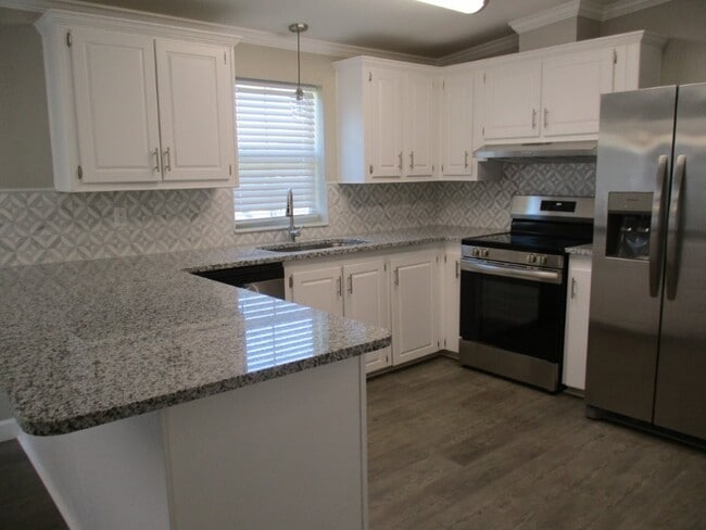 Building Photo - 213 Pettiford Rd
