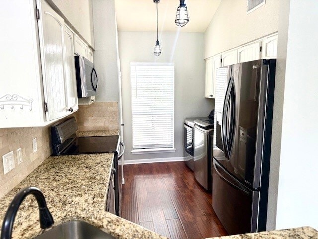 Building Photo - 178 April Point Dr N