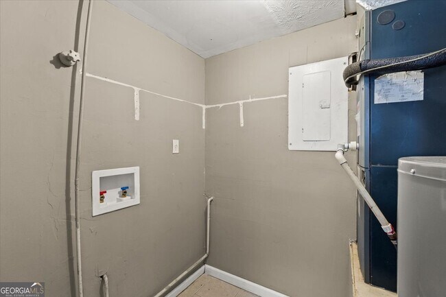 Building Photo - 360 Winding River Dr