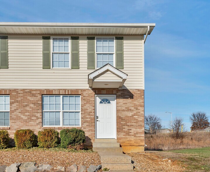 Building Photo - 21 Nassau Dr