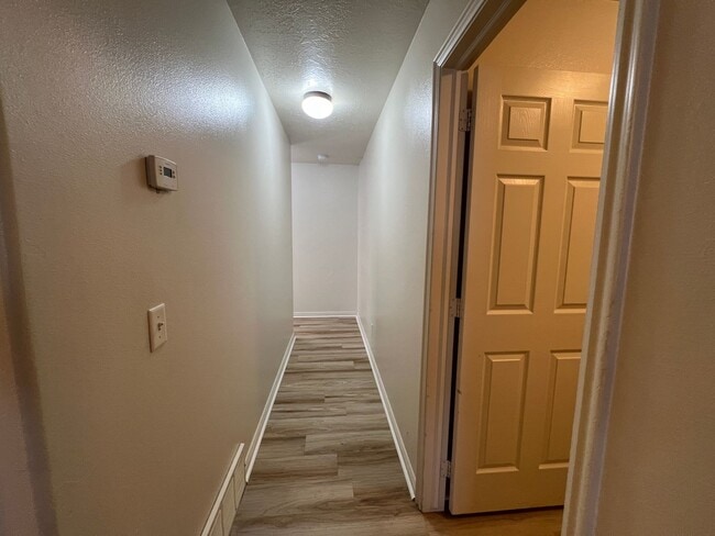 Building Photo - 3 bedroom, 2 bath in Cedar Willows