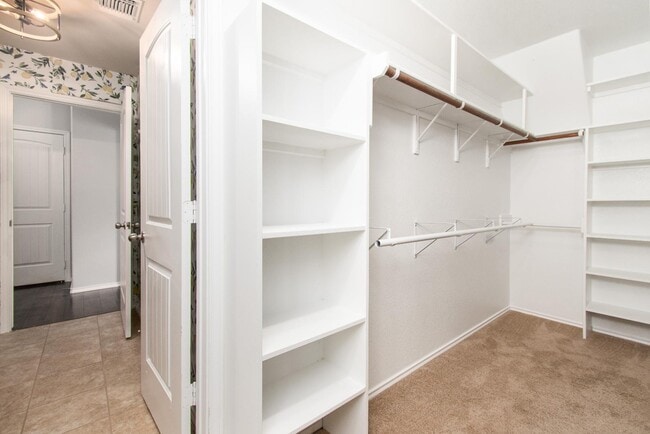 Building Photo - 4831 Rosaline Dr