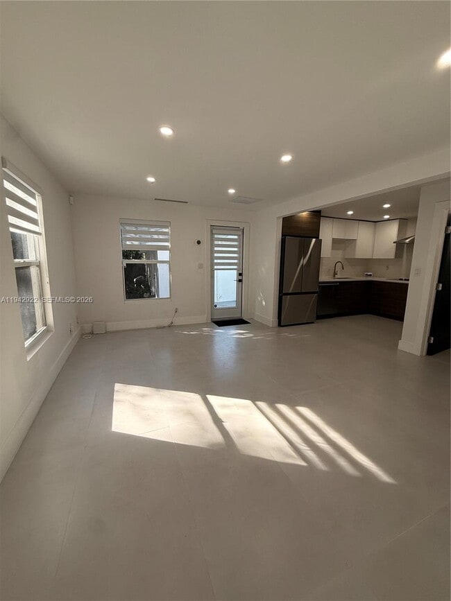 Building Photo - 4430 NW 1st Ave