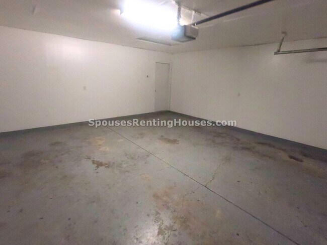 Building Photo - 7648 Camberwood Dr