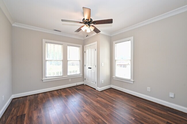 Building Photo - 1009 Grace St