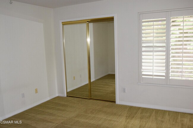 Building Photo - 2324 Solway Ct
