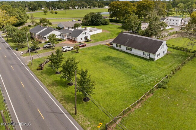 Building Photo - 16 Archertown Rd