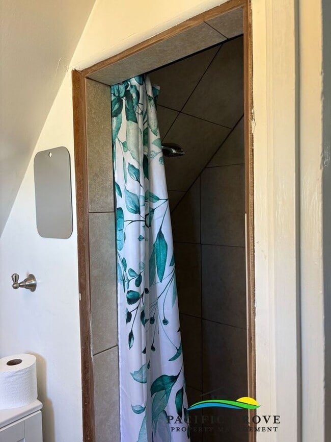 Building Photo - Delightful 3-Bedroom, 2 bath home in Pacific Grove