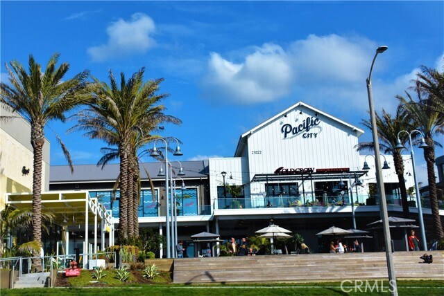 Building Photo - 711 Pacific Coast Hwy