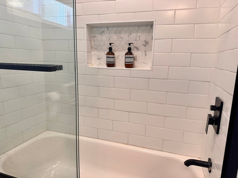 Building Photo - 3260 Geddes Dr