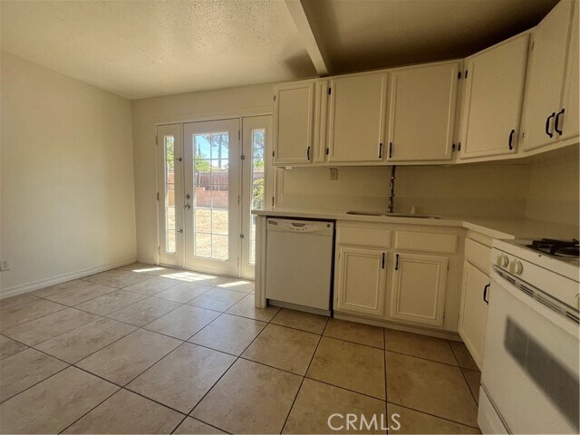 Building Photo - 500 W Gilman St