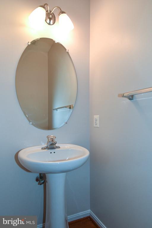 Building Photo - 15511 Kennett Square Way