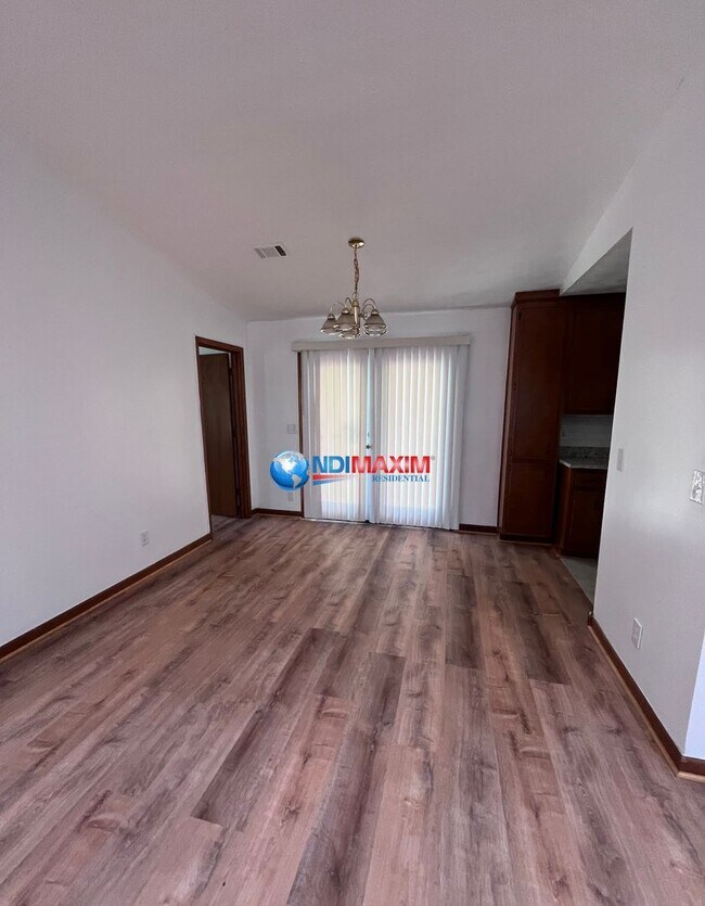 Building Photo - Renovated ranch in the SPRAYBERRY cluster ...