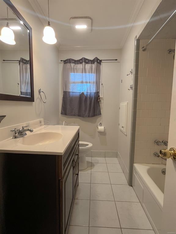 Building Photo - 523 Bellehurst Dr