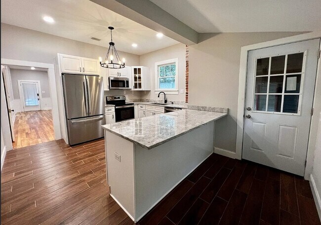 Building Photo - 209 S Fulton St