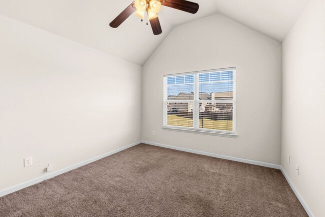 Building Photo - 4464 Grove Landing Dr