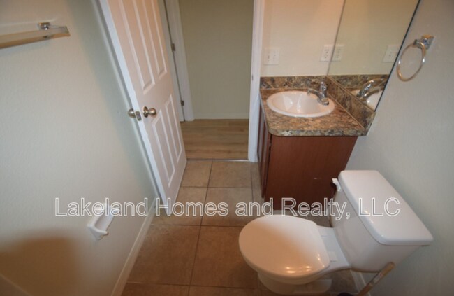 Building Photo - 823 Krenson Woods Ln