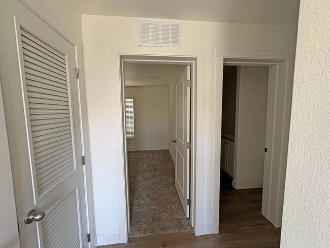 Building Photo - 1700 S State St