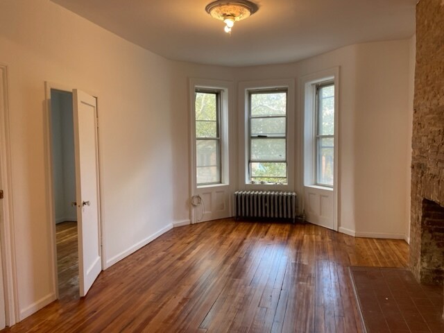 Building Photo - 456 72nd St