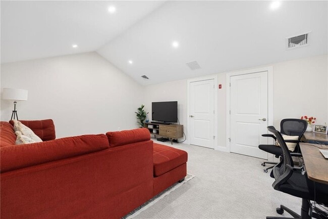 Building Photo - 46 W Valley Cir