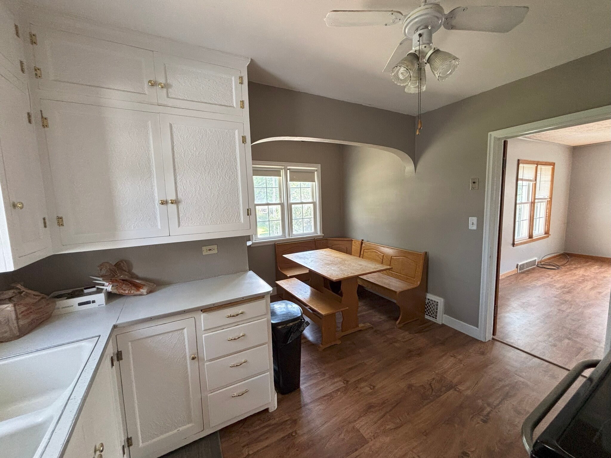 Kitchen - 3125 Laurel Avenue